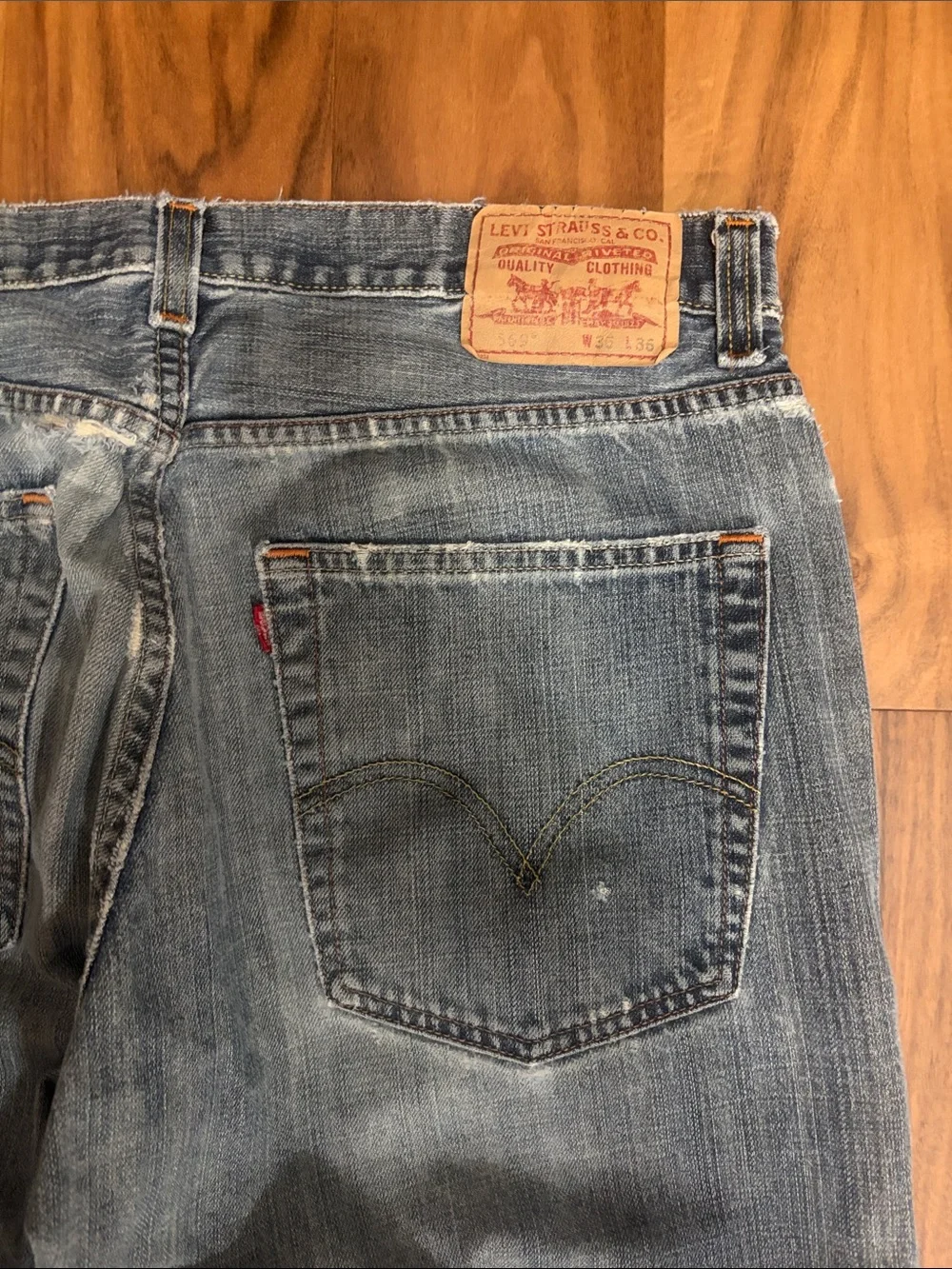 Men's Distressed Blue Loose Straight-Leg Jeans 569 36x36